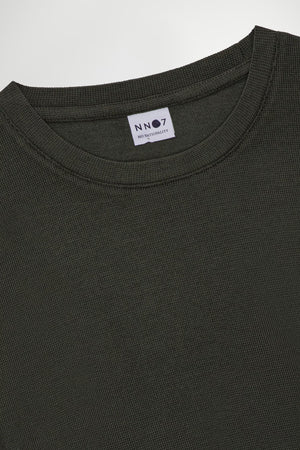 Clive waffle knit tee dark army NN07