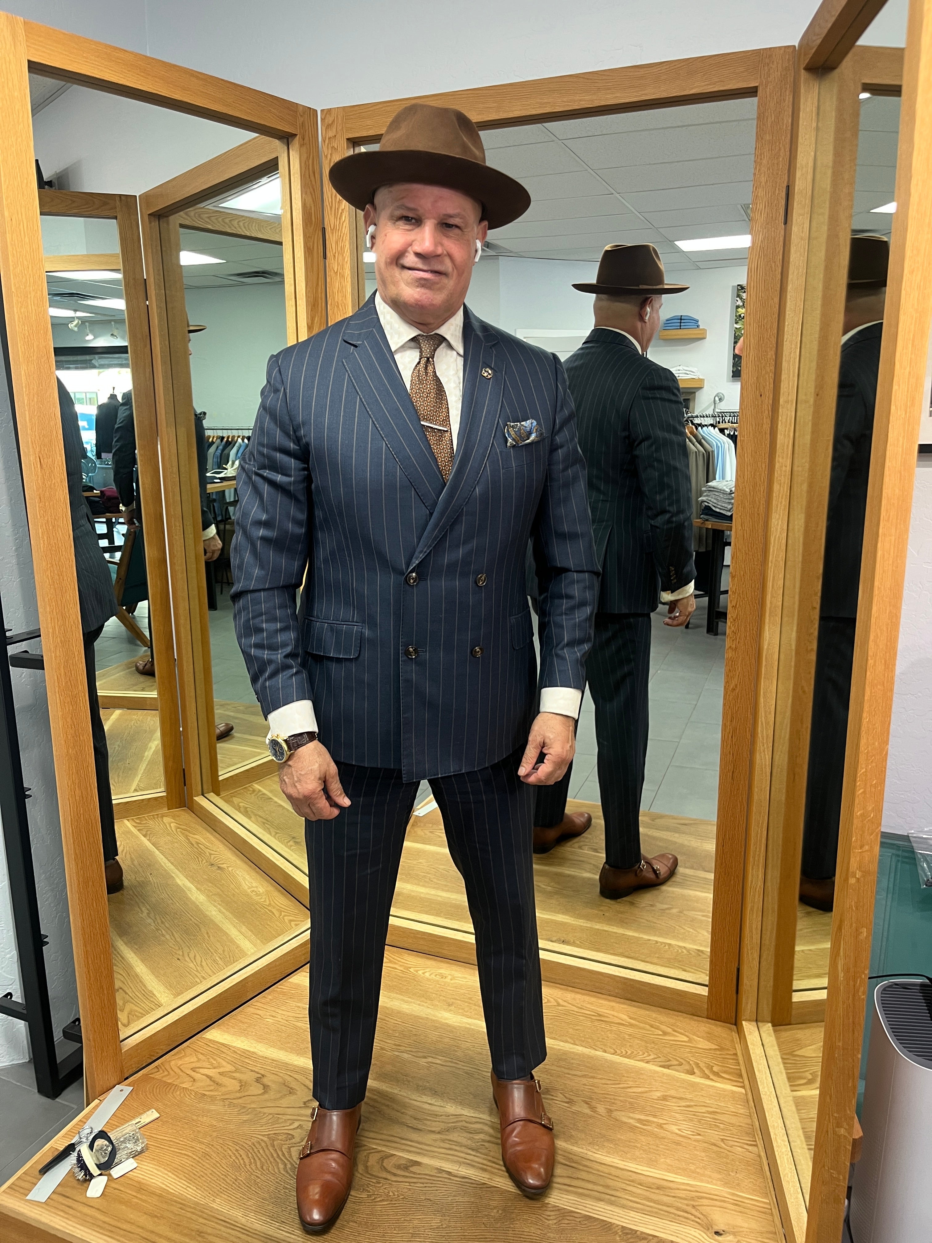 Men_s_Double_Brested_Suit.jpg