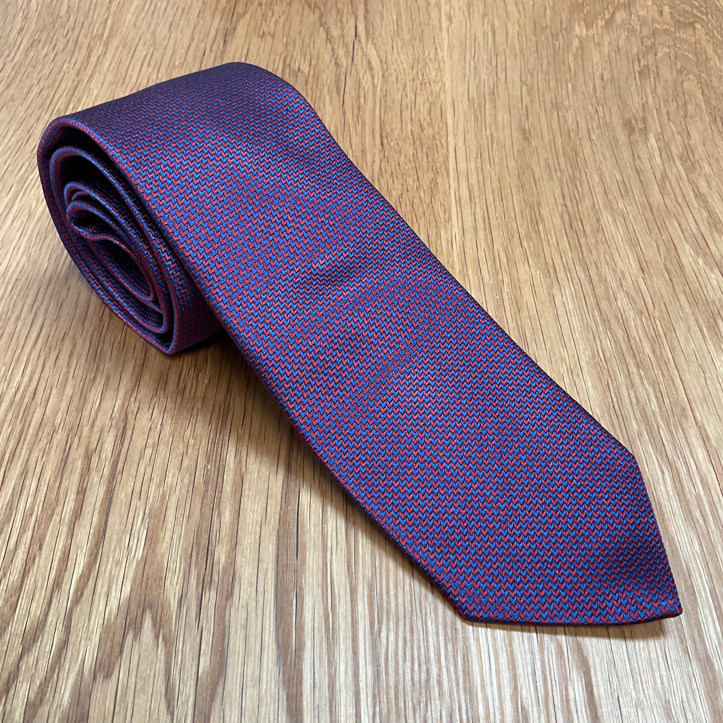 Red Navy Texture Silk Tie David Donahue