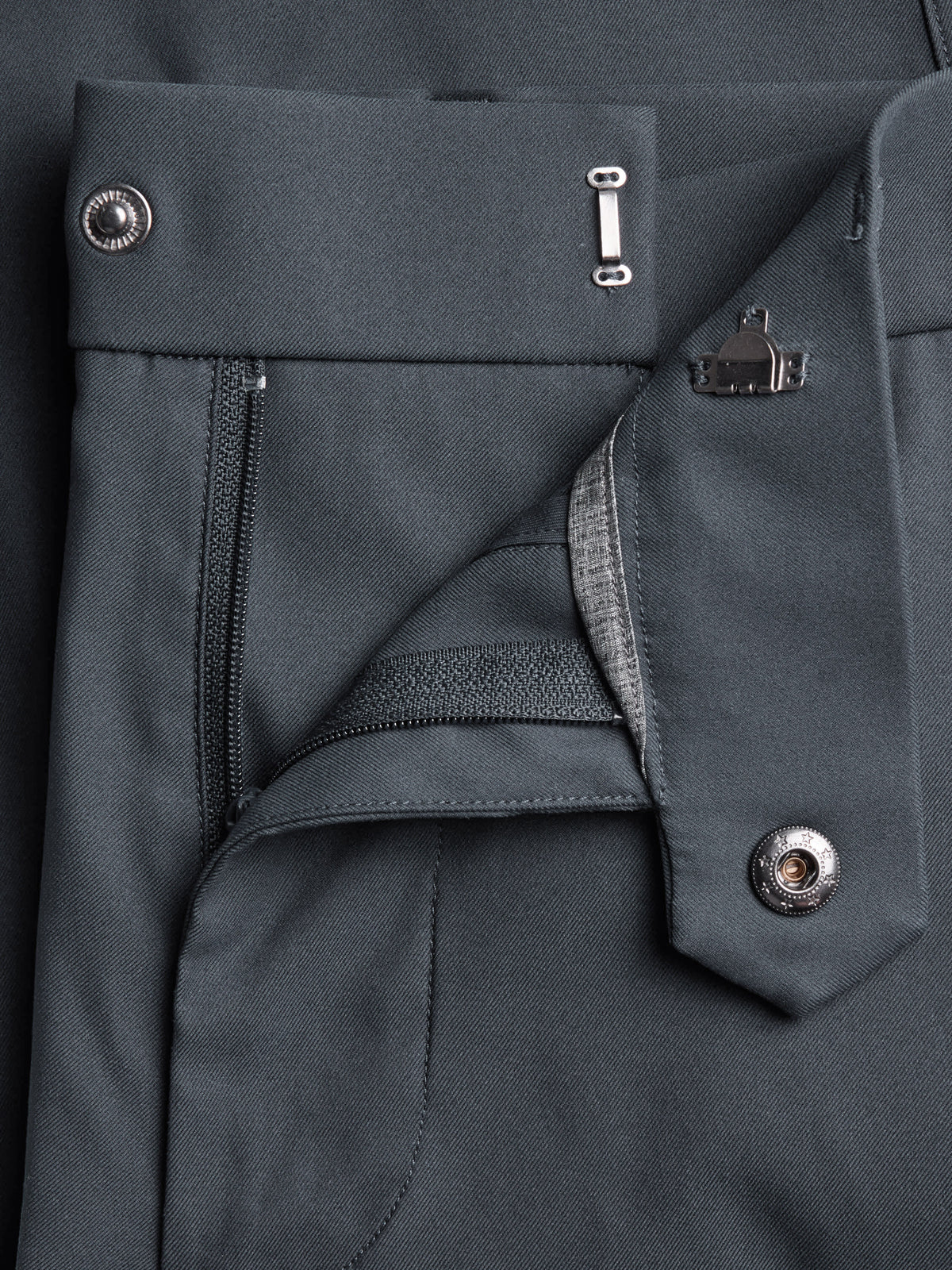 Wainscott Short Anthracite Greyson Clothiers 