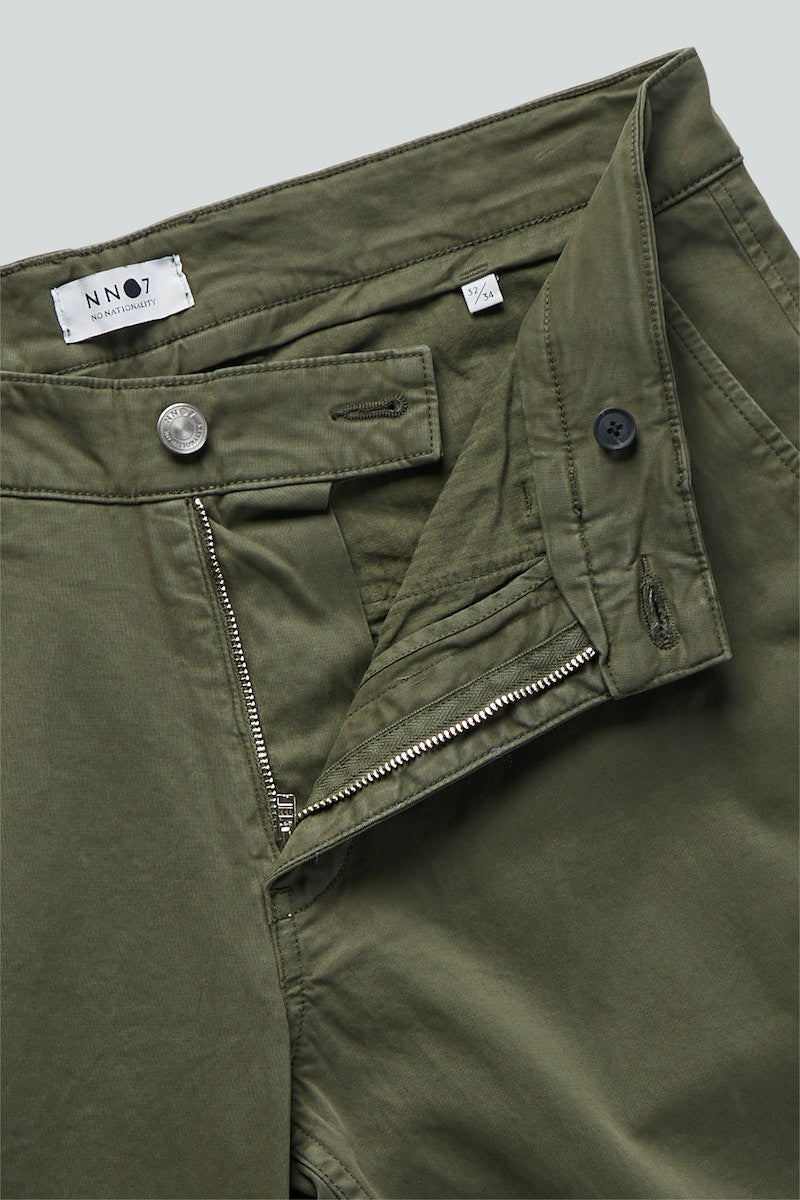 marco army green pant zipper close up
