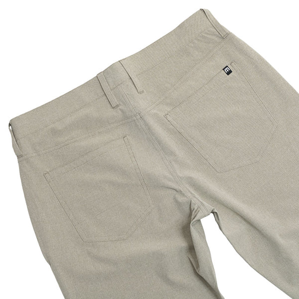 Beckladdium Pant - Khaki | TravisMathew - Q. Contrary