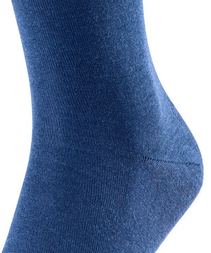 airport falke socks heel close up