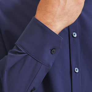 mizzen + main no-tuck dress shirt sleeve close up